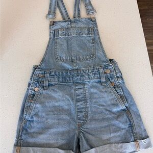 Urban outfitters BDG light Wash Denim Short Overalls